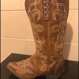 Size 7 Justin cowboy boots